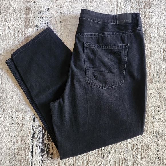 American Eagle Mom Straight Jean - Picture 1 of 5
